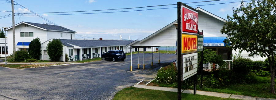 Sunrise Beach (Tip of The Mitt Motel) - 2022 Street View